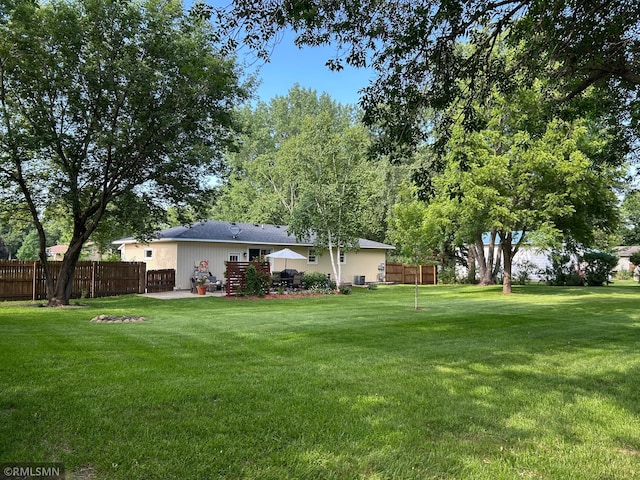 1904 Parkview Rd NE, Alexandria, MN 56308 - view of yard