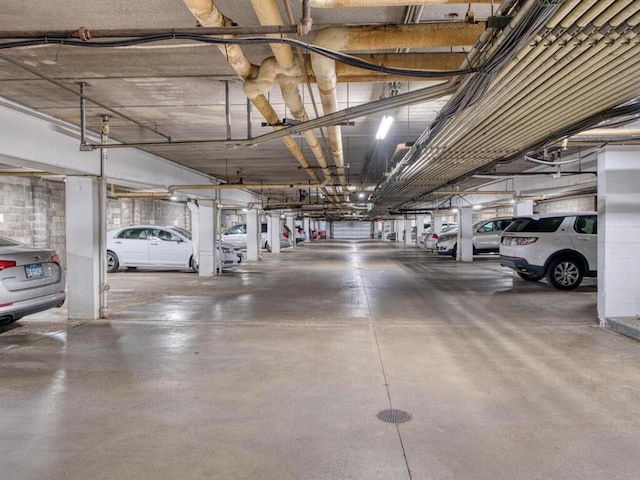 2800 Hillsboro Ave N Unit 113, New Hope, MN 55427 - view of parking deck