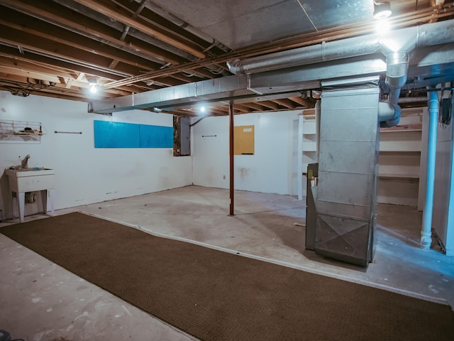 610 25th St SW, Austin, MN 55912 - unfinished basement with electric panel