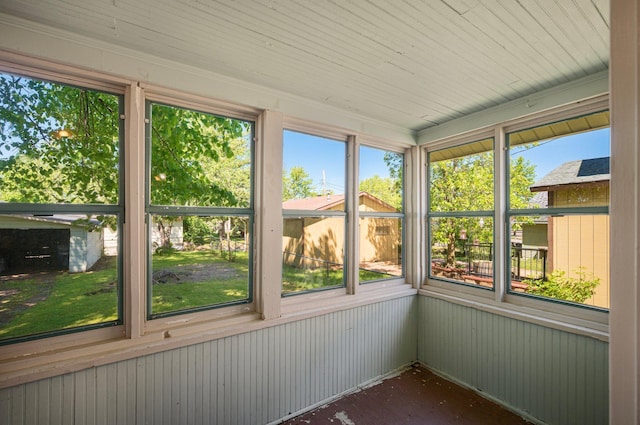 431 19 1/2 Ave N, Saint Cloud, MN 56303 - unfurnished sunroom with healthy amount of natural light