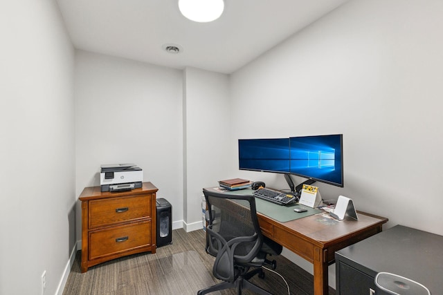 13725 Maxwell Rd, Chisago Lake Twp, MN 55013 - home office with carpet floors and baseboards
