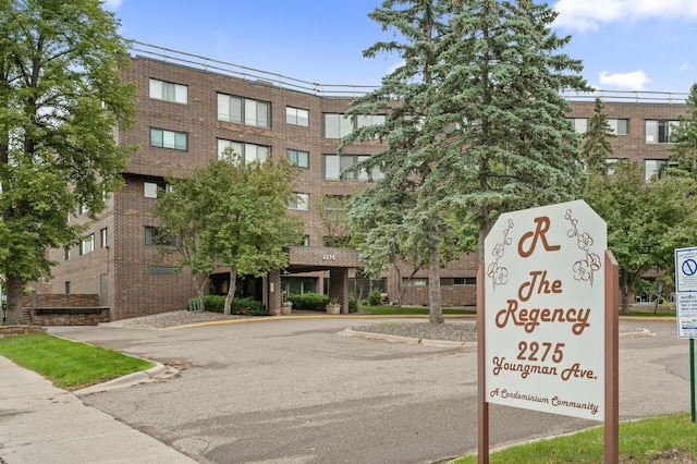 2275 Youngman Ave Unit 201W, Saint Paul, MN 55116 - photo 1