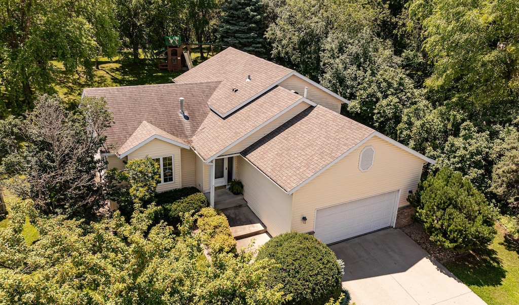 816 Bristol Ln NE, Rochester, MN 55906 - photo 1