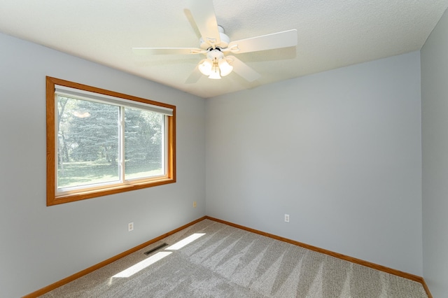 816 Bristol Ln NE, Rochester, MN 55906 - empty room with light colored carpet and a ceiling fan