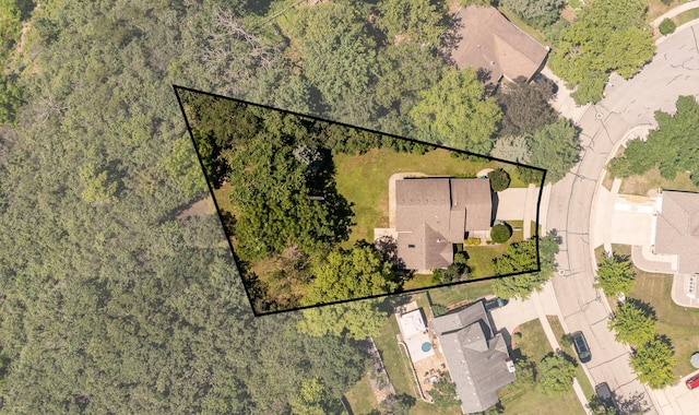 816 Bristol Ln NE, Rochester, MN 55906 - aerial view of property and surrounding area featuring property boundaries highlighted