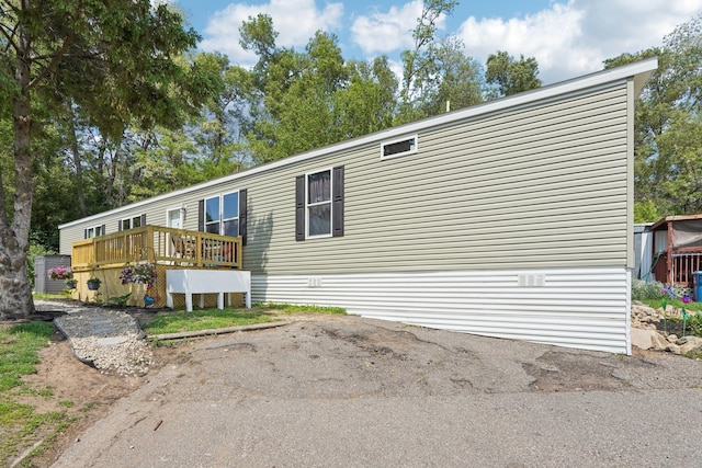 217 Mayfair Rd, Vadnais Heights, MN 55127 - view of front of home featuring a deck
