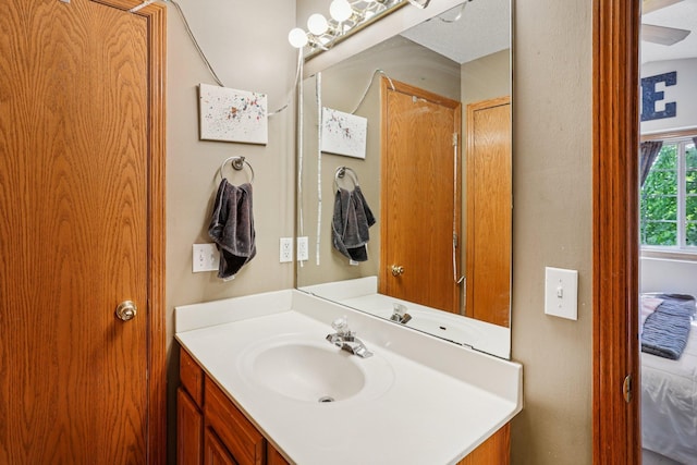 2001 Gresham Ave N, Oakdale, MN 55128 - bathroom with vanity