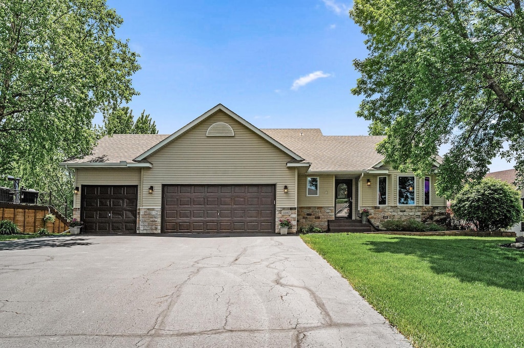 11847 Meadow Curv, Lindstrom, MN 55045 - photo 1