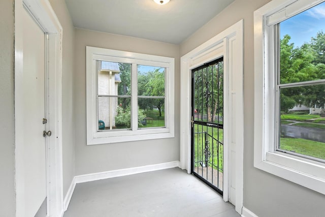 4529 17th Ave S, Minneapolis, MN 55407 - entryway with baseboards