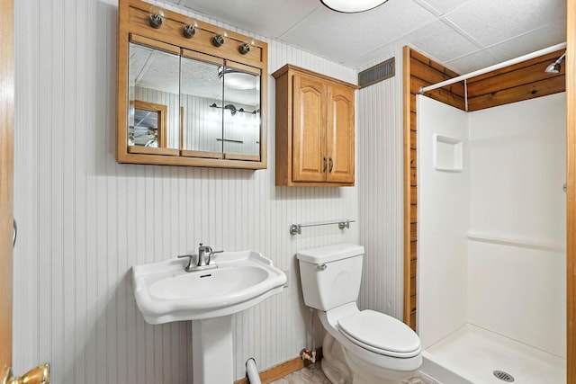 14226 310th Ave, Princeton, MN 55371 - full bath with a stall shower and toilet