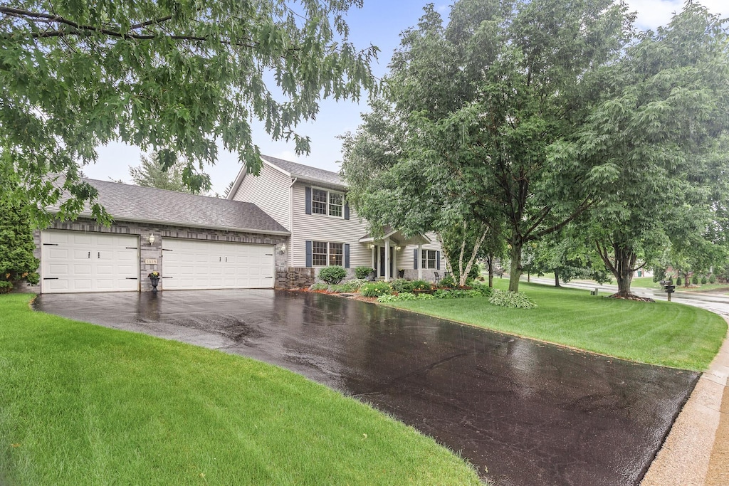 1415 Kingswood Ponds Rd, Eagan, MN 55122 - photo 1
