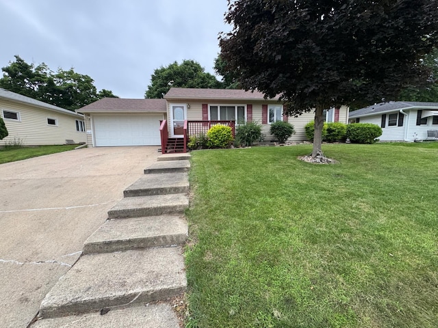 1204 Garflield Ave, Albert Lea, MN 56007 - view of front of property featuring a front lawn and driveway