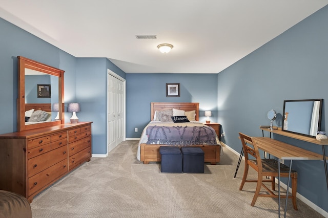 7471 260th St, Wyoming, MN 55092 - bedroom with light carpet and a closet