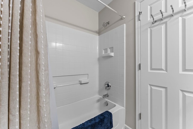 15618 Emerald Dr N Unit 2, Hugo, MN 55038 - bathroom with shower / bathtub combination with curtain