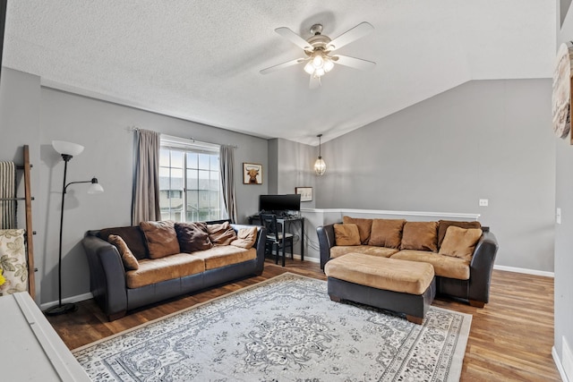 2043 Brittany Ct, Shakopee, MN 55379 - photo 3