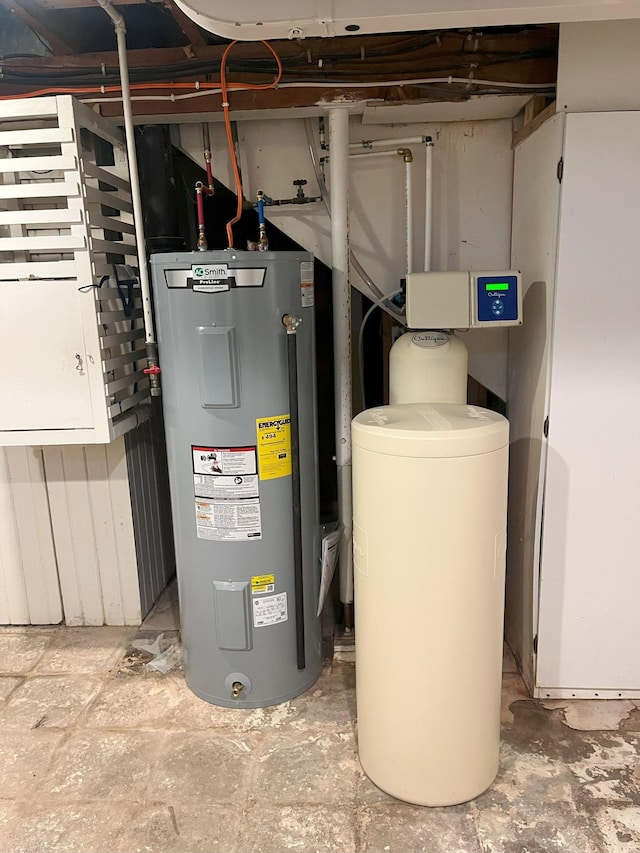 1304 3rd St NW, Austin, MN 55912 - utilities featuring water heater