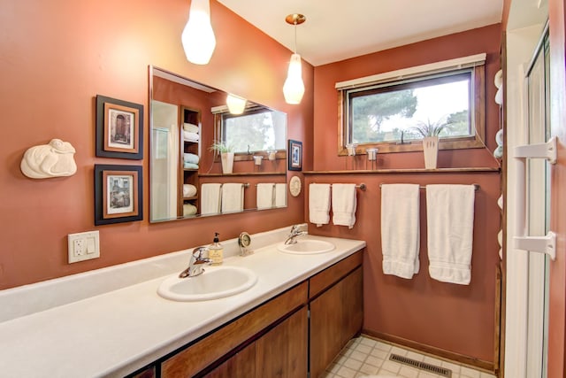 715 River Heights Rd SW, Menomonie, WI 54751 - full bath featuring double vanity