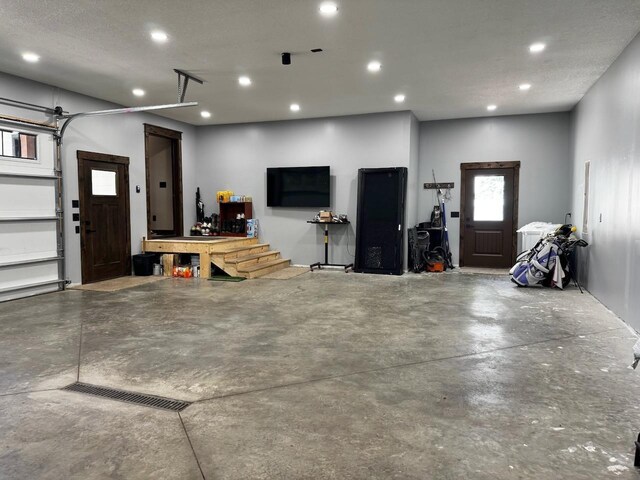 8766 Interlachen Rd, Lake Shore, MN 56468 - garage with recessed lighting and a workshop area