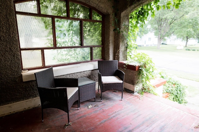 605 Chestnut St, Ellsworth, MN 56129 - sunroom with healthy amount of natural light