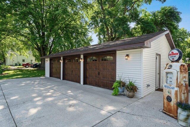 640 3rd St N, Dassel, MN 55325 - view of detached garage