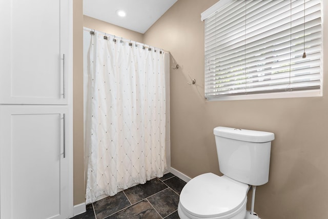640 3rd St N, Dassel, MN 55325 - full bathroom featuring baseboards and a shower with curtain