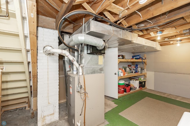 420 17th St S, Moorhead, MN 56560 - unfinished below grade area with heating unit
