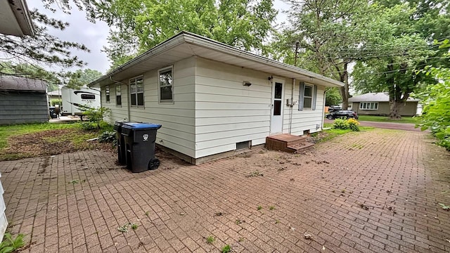 122 Plainview Ave, Mankato, MN 56001 - view of home's exterior with a patio area