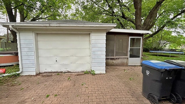 122 Plainview Ave, Mankato, MN 56001 - garage featuring a trampoline