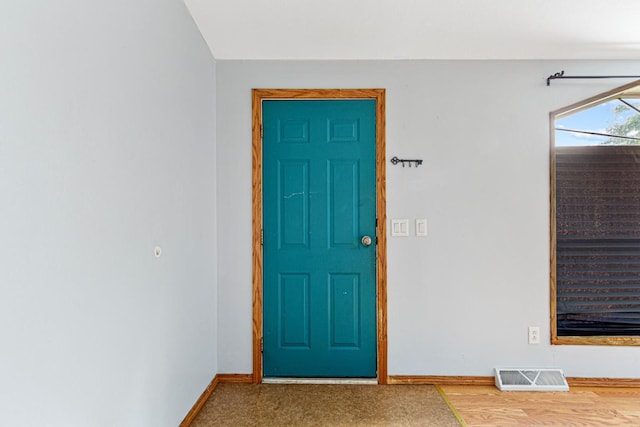 108 Hilton Ct, Mankato, MN 56001 - property entrance