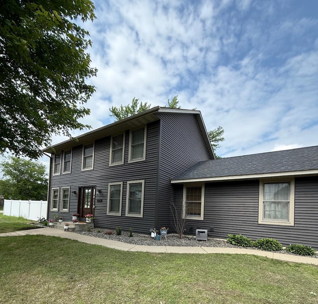 205 Evergreen Dr E, Cannon Falls, MN 55009 - view of front of property