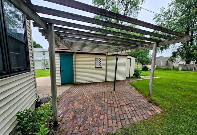 808 5th St SW, Pipestone, MN 56164 - view of patio featuring a pergola