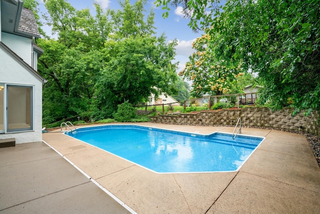 7005 Valley View Rd, Edina, MN 55439 - view of pool featuring a patio