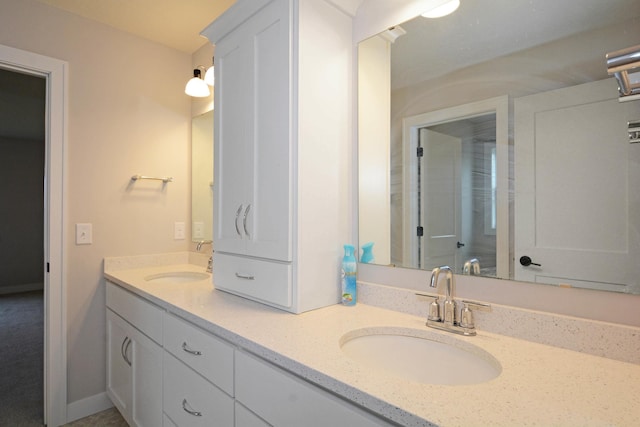 5120 Coronado Dr, Woodbury, MN 55129 - bathroom with double vanity
