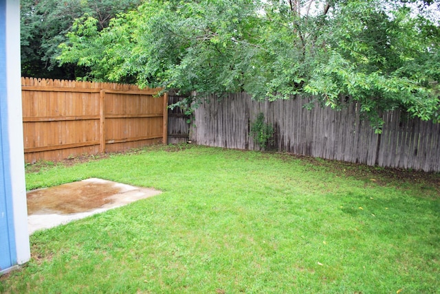 1015 Grove St, Brainerd, MN 56401 - fenced backyard with a patio