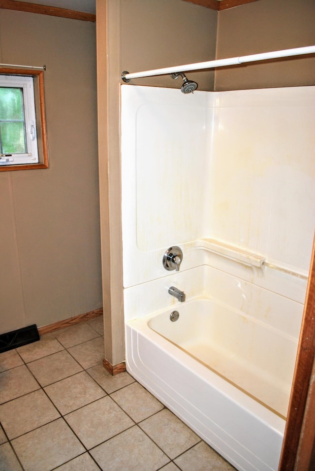 1015 Grove St, Brainerd, MN 56401 - bathroom featuring shower / washtub combination and tile patterned flooring