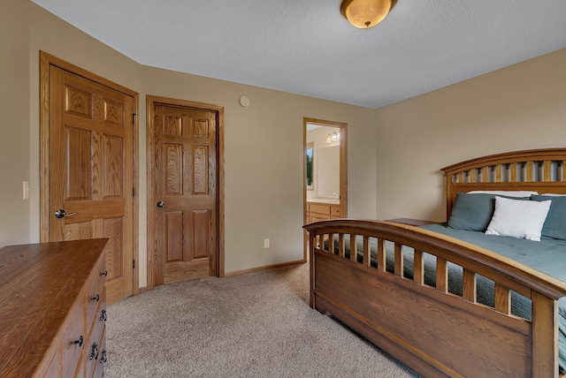 1664 Payton Ct NE, Sauk Rapids, MN 56379 - bedroom featuring carpet floors, a textured ceiling, and connected bathroom