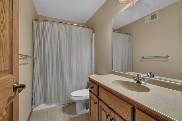 1664 Payton Ct NE, Sauk Rapids, MN 56379 - full bath with vanity, tile patterned floors, and a shower with curtain