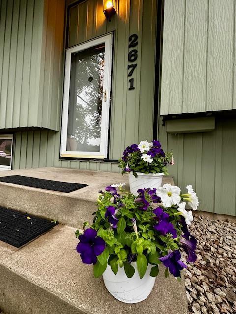2671 4th Ave NE, Rochester, MN 55906 - doorway to property