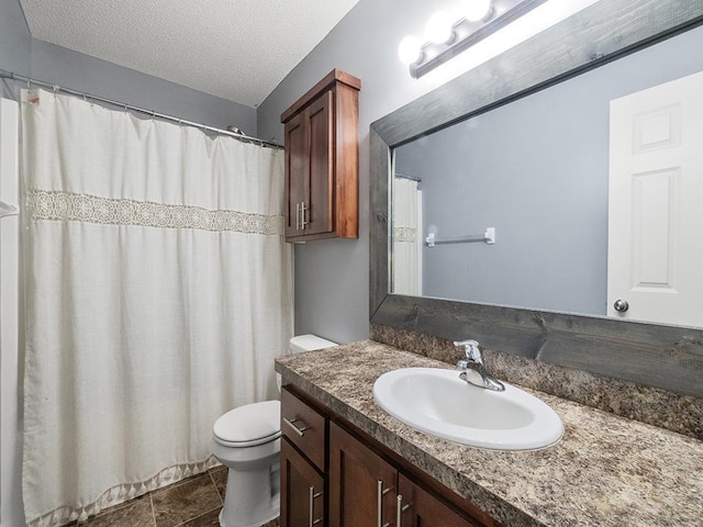 9185 Golden Pond Ln N, Monticello, MN 55362 - full bath with vanity, a textured ceiling, and a shower with curtain