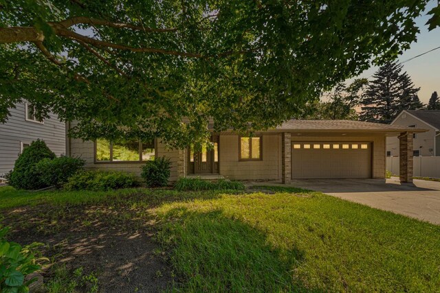 1633 Massee St, Albert Lea, MN 56007 - photo 2