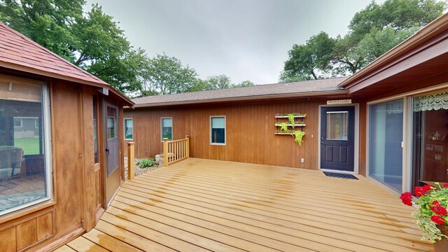 2017 Highland Ave, Albert Lea, MN 56007 - view of wooden deck