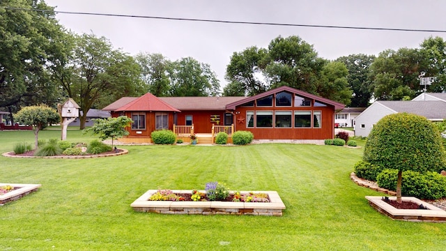 2017 Highland Ave, Albert Lea, MN 56007 - back of house with a lawn