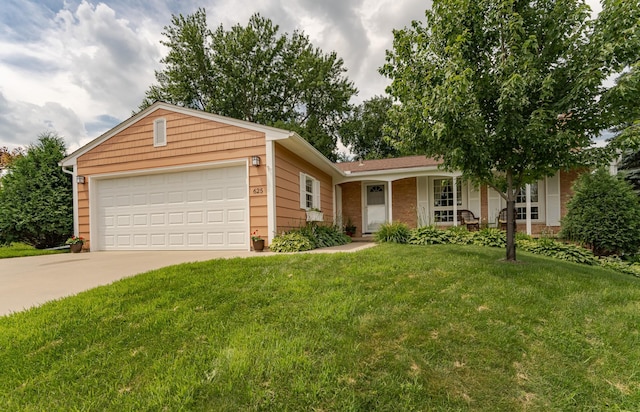 625 Folwell Ln SW, Rochester, MN 55902 - ranch-style house with driveway, a front yard, and a garage