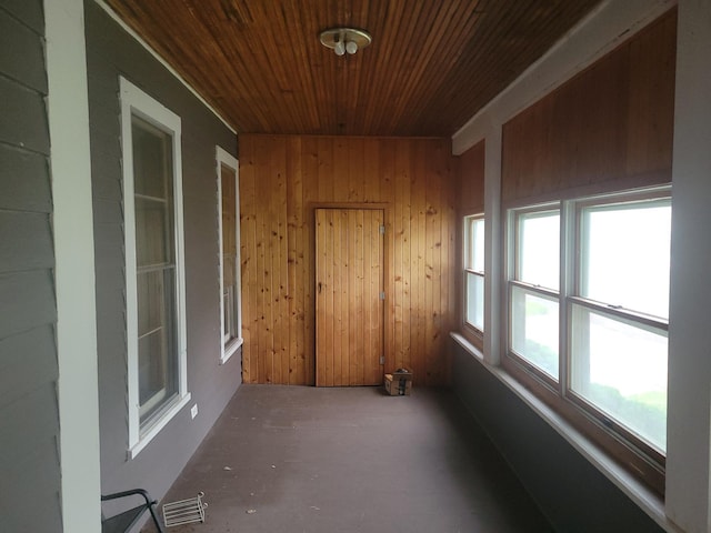302 3rd St W, Hastings, MN 55033 - view of unfurnished sunroom