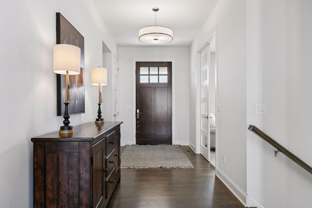 6333 Yuma Ln N, Maple Grove, MN 55311 - entrance foyer featuring dark wood-style floors and baseboards
