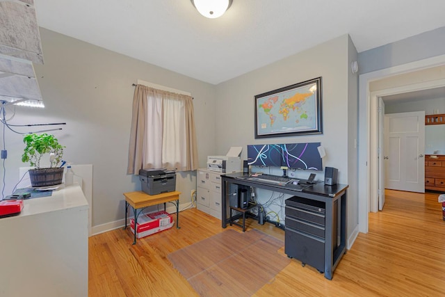 511 9th Ave SW, Faribault, MN 55021 - office with wood finished floors and baseboards