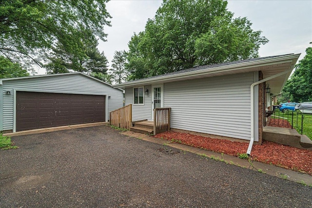 3667 205th St W, Farmington, MN 55024 - ranch-style home with a detached garage