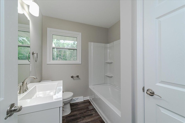 3667 205th St W, Farmington, MN 55024 - bathroom featuring vanity, wood finished floors, and shower / tub combination