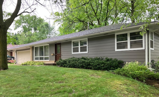 1927 Twin Bluff Rd, Red Wing, MN 55066 - ranch-style home with a garage and a front yard