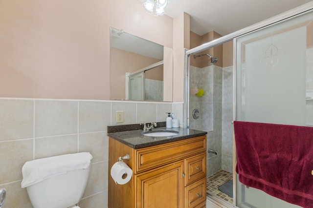 2735 Chisholm Ave N, Saint Paul, MN 55109 - bathroom with tile walls, vanity, and a stall shower